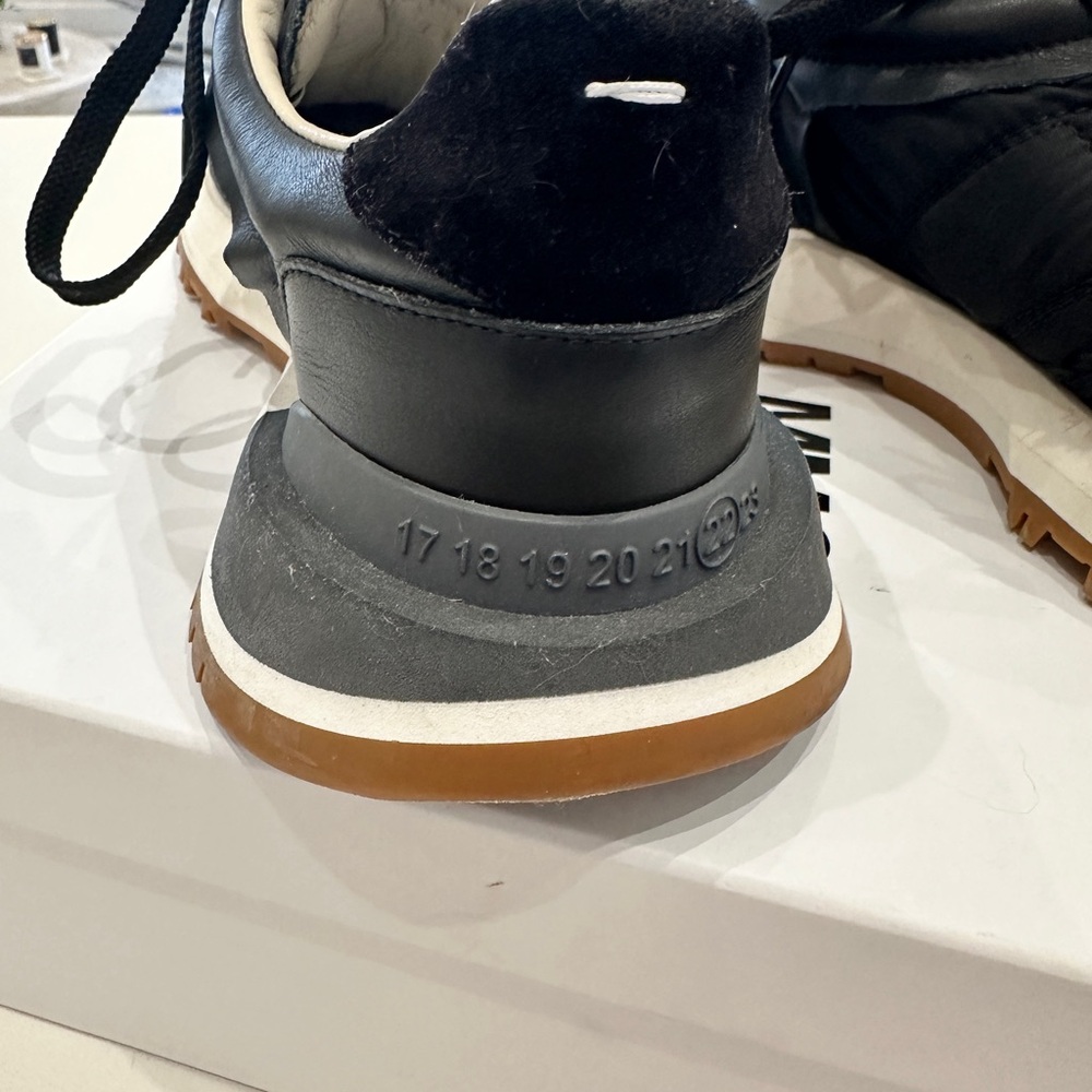 Maison Margiela Runner Evolution 7.5 - image 3